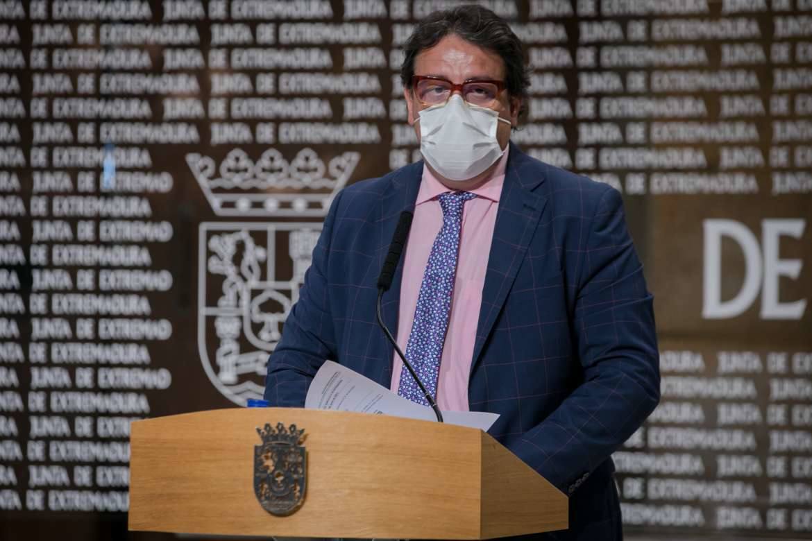 José María Verrgeles, Consejero de Sanidad 