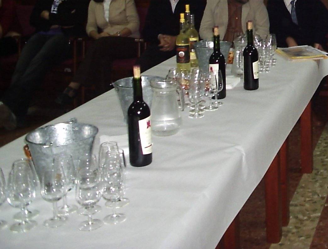 Disposición de una mesa pasra catas 