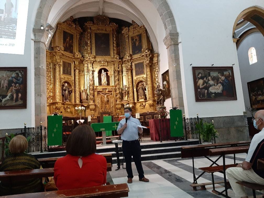 misa en la Parroquia de Ntra. Sra. de los Ángeles de Los Santos de Maimona
