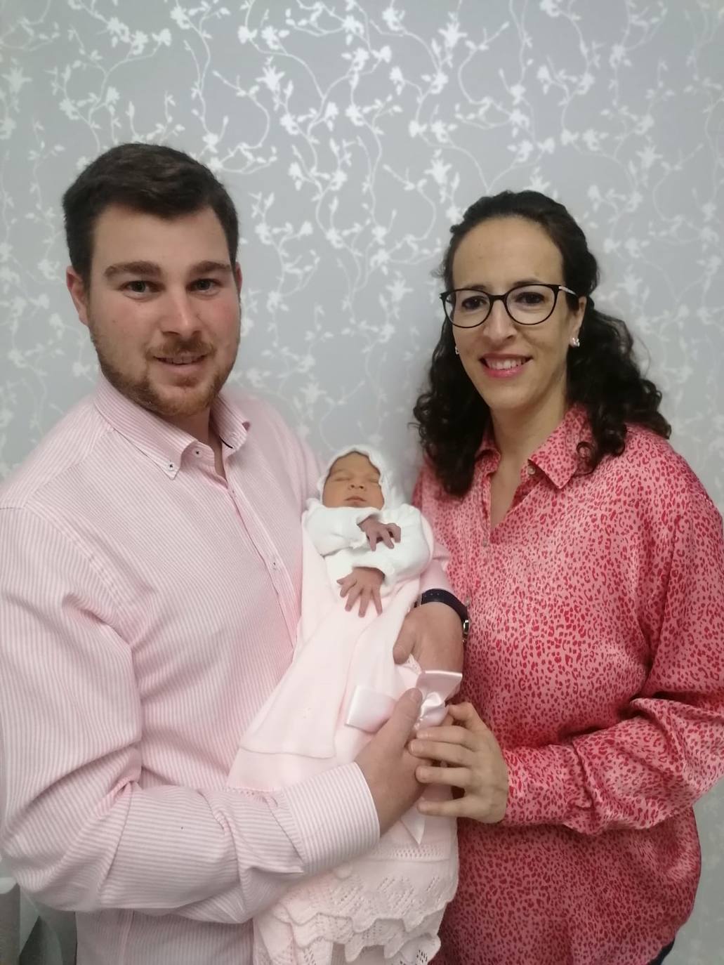 José Manuel y Carolina con su hija Carlota, la segunda de su vida en común 
