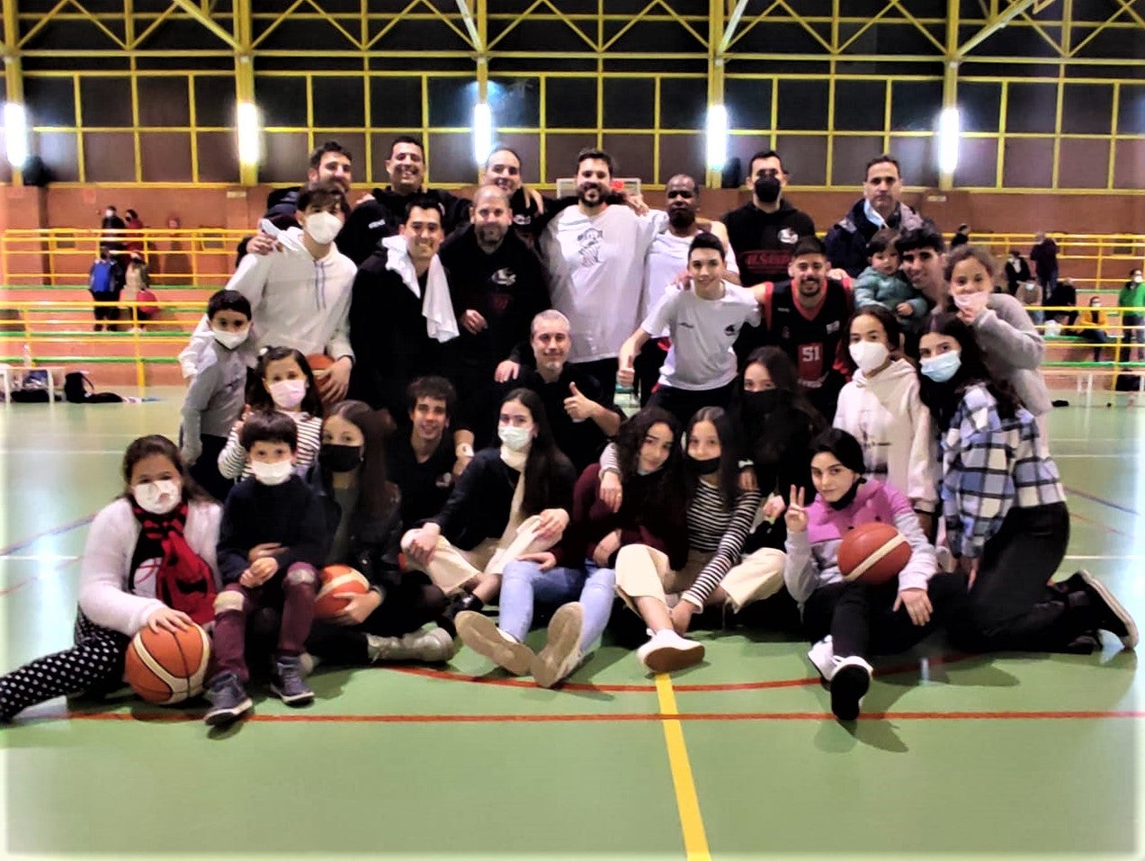 FELICIDAD TRAS LA ÚLTIMA VICTORIA QUE LES DE EL PASE 