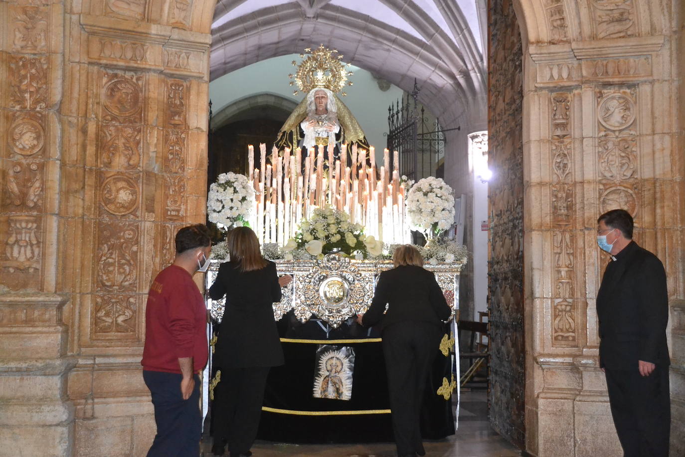 La salida de la Soledad 