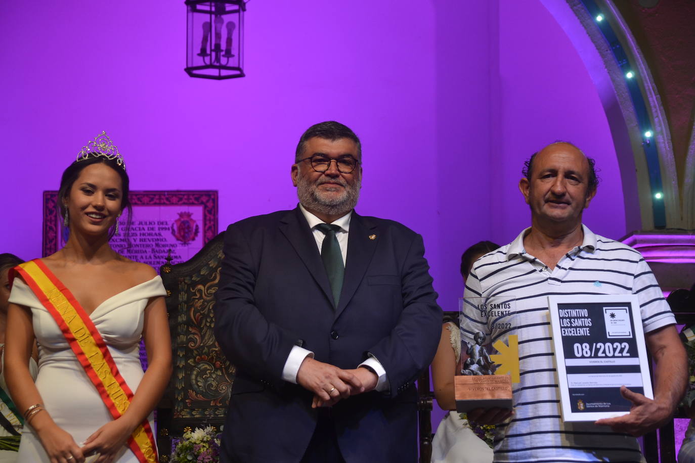 La Reina y el alcalde junto a Miguel Ángel Llerena 