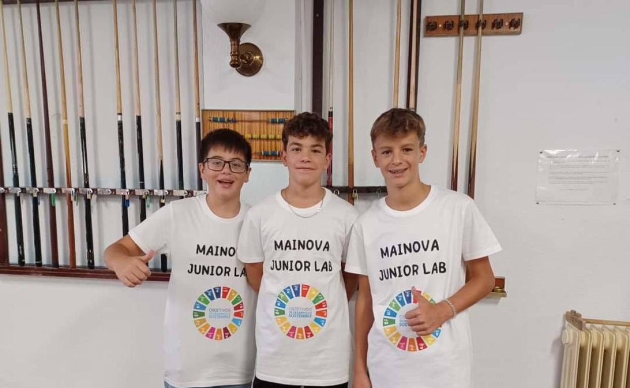 Los tres jóvenes 
