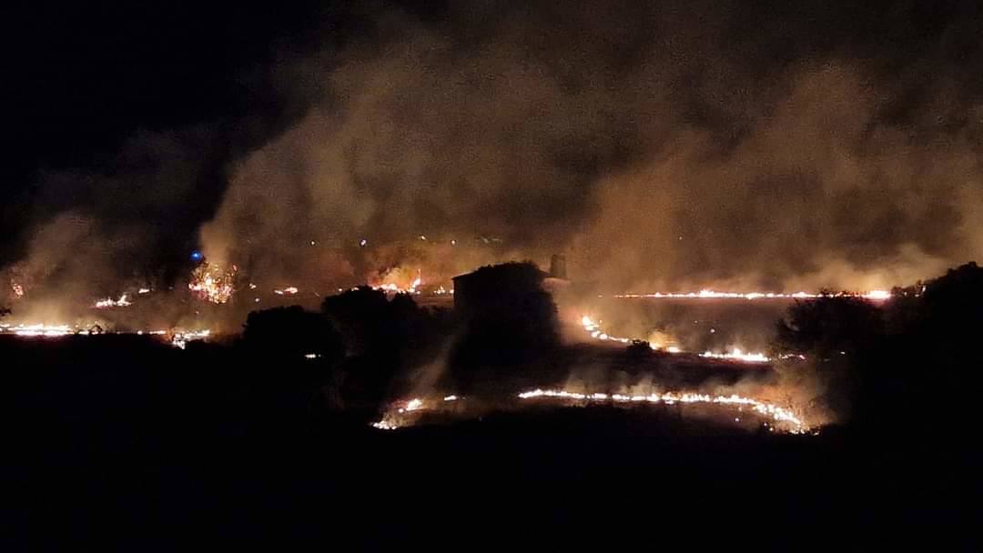 El incendio por la noche 