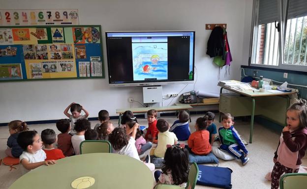 Los más pequeños también se sensibilizan con el cuento '¿Qué te ocurre mamá?' 