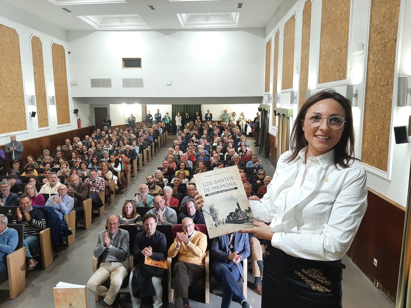 Penélope Rubiano, autora del libro 'Los Santos de Maimona. Memoria de sus oficios' 