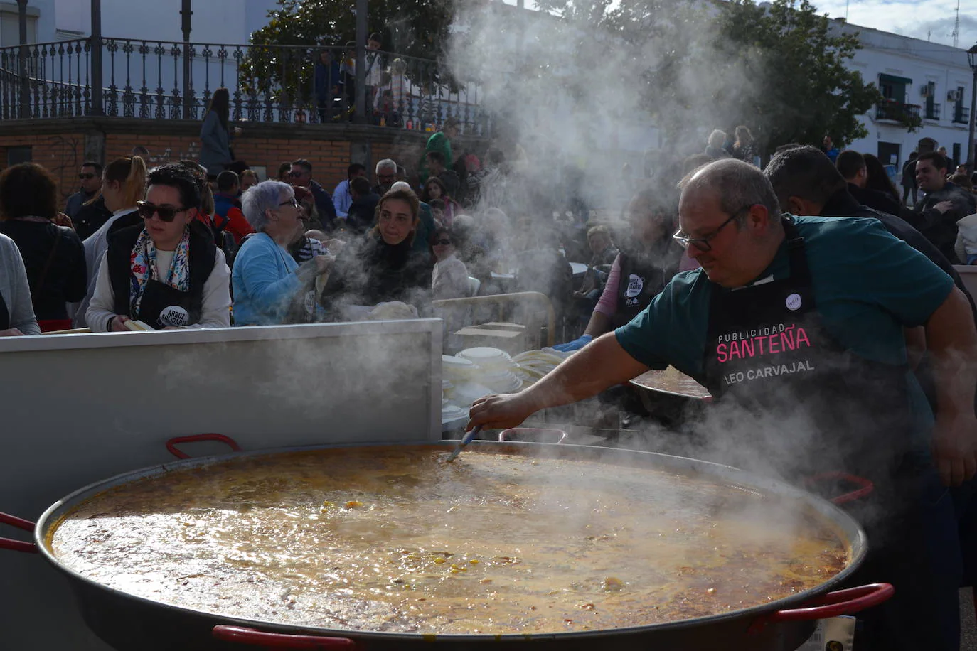 Removiendo el arroz 