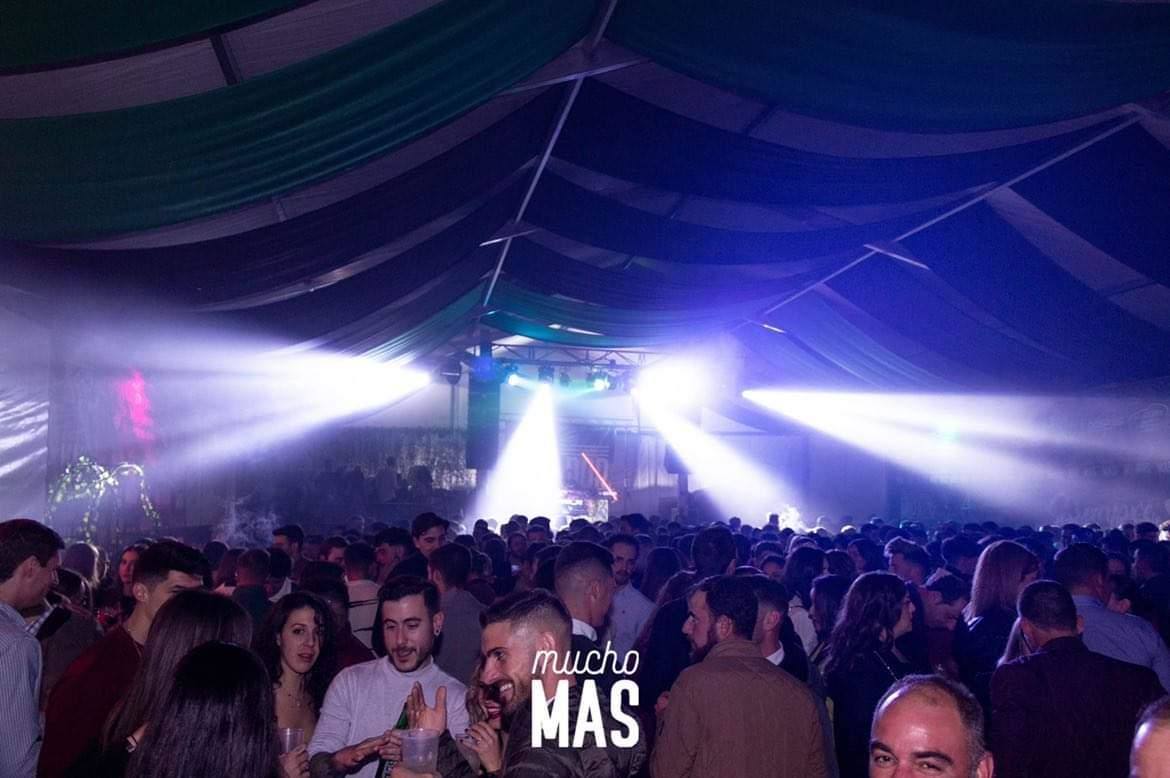 Fiesta esta Navidad en 'Mucho Mas Company' 
