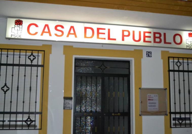 Como en años anteriores en la Casa del Pueblo se ayuda a la tramitación