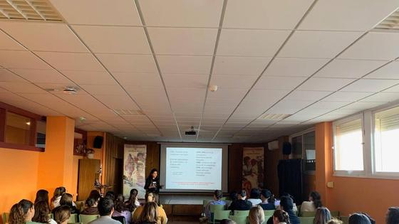 La Asociación Extremeña de Ayuda al Sáhara ha dado una charla en el instituto