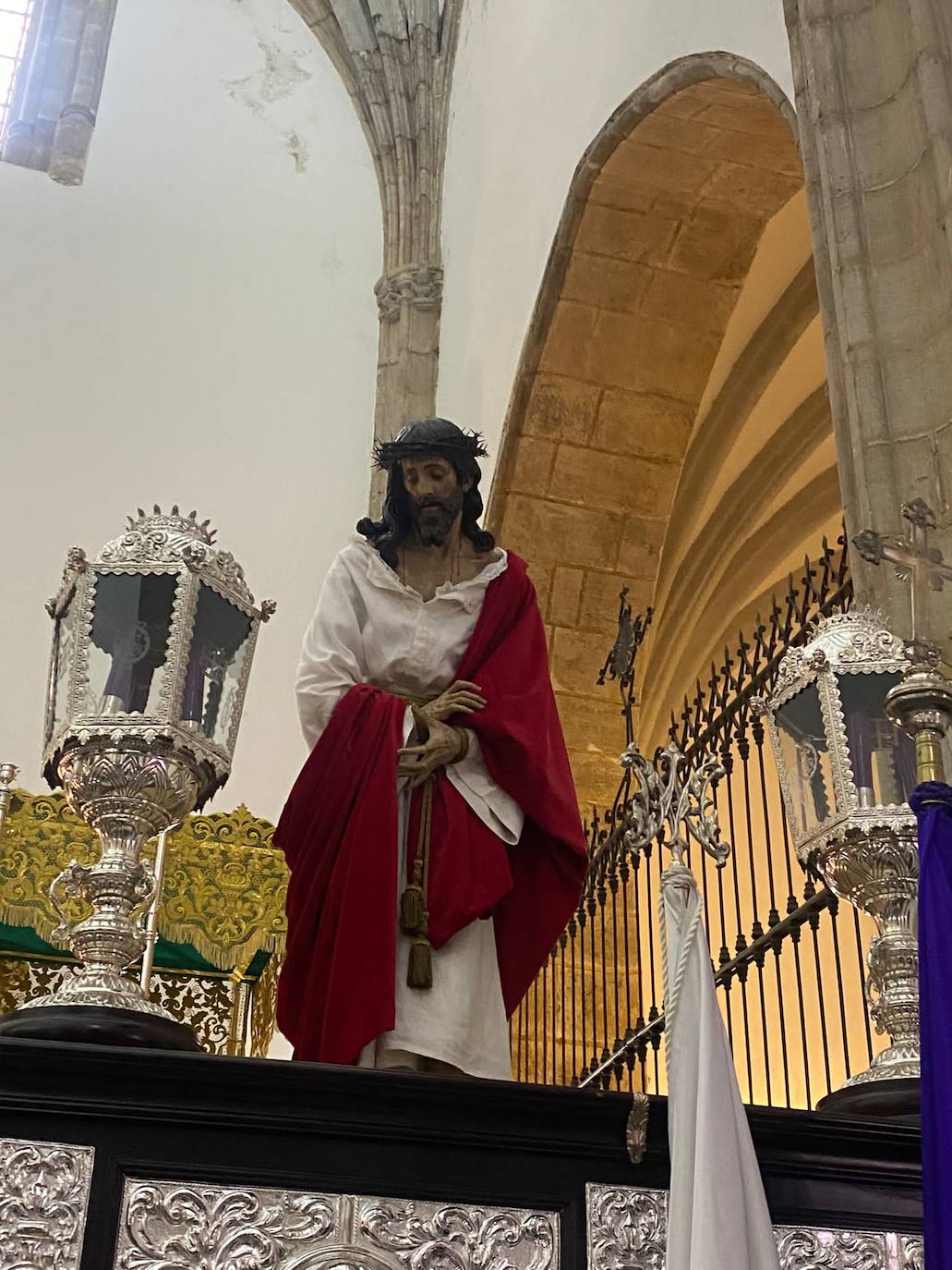 Jesús Cautivo esperando la salida