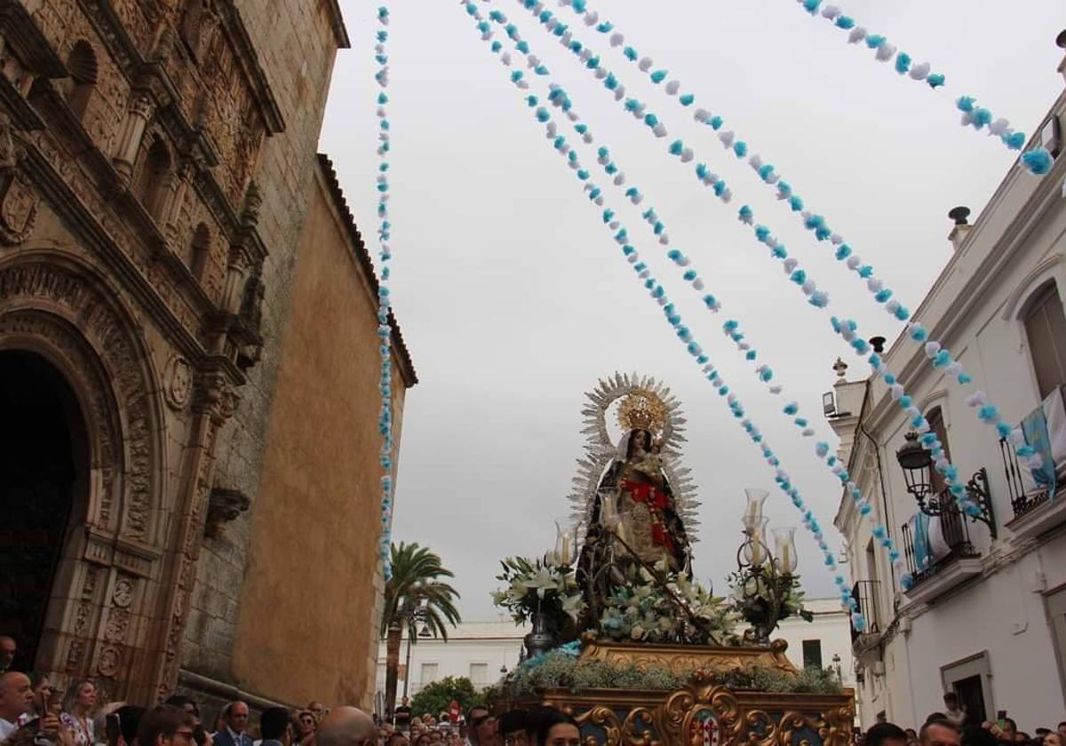 Salida de la procesión de la Virgen de la Estrella