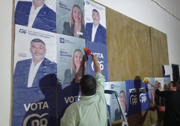 Los principales partidos politicos inician la campaña con la 'pegada de carteles'