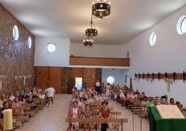 Numerosos fieles en la misa del pasado domingo