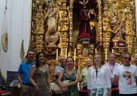 Primer grupo de las visitas guiadas del verano
