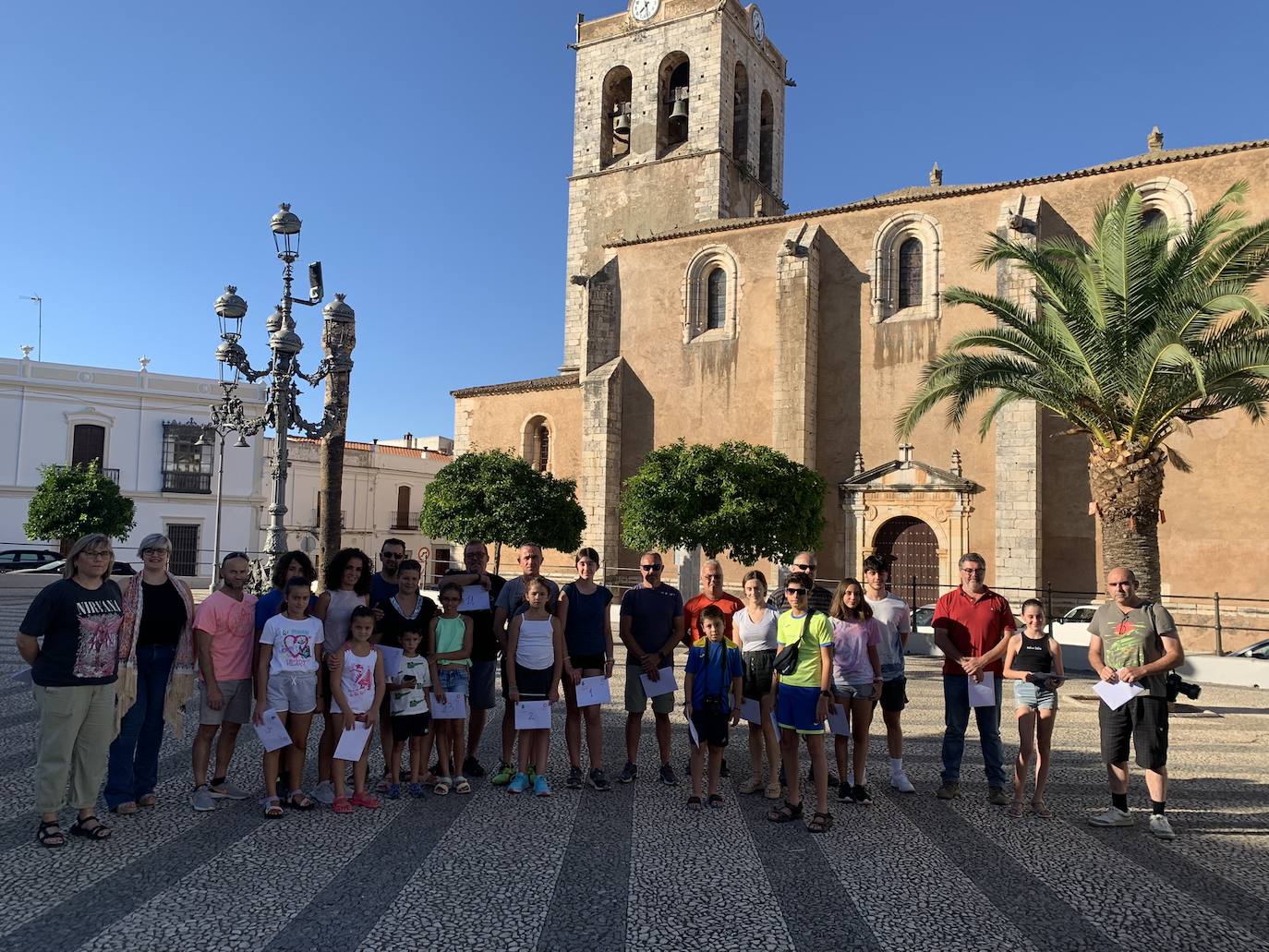 Un total de 23 participantes recorrieron el X Rally Fotográfico de la Uva Eva Beba