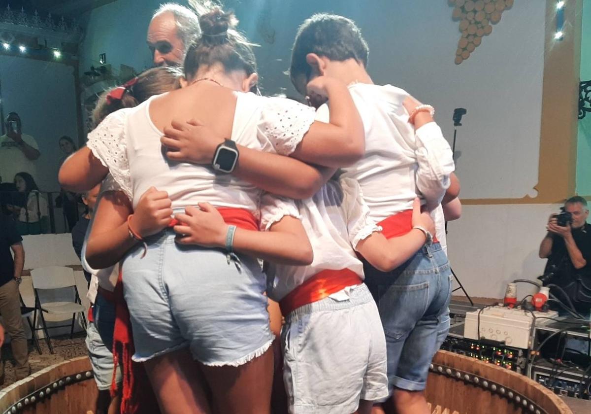 El rito de la pisada de uva en la Fiesta de la Vendimia