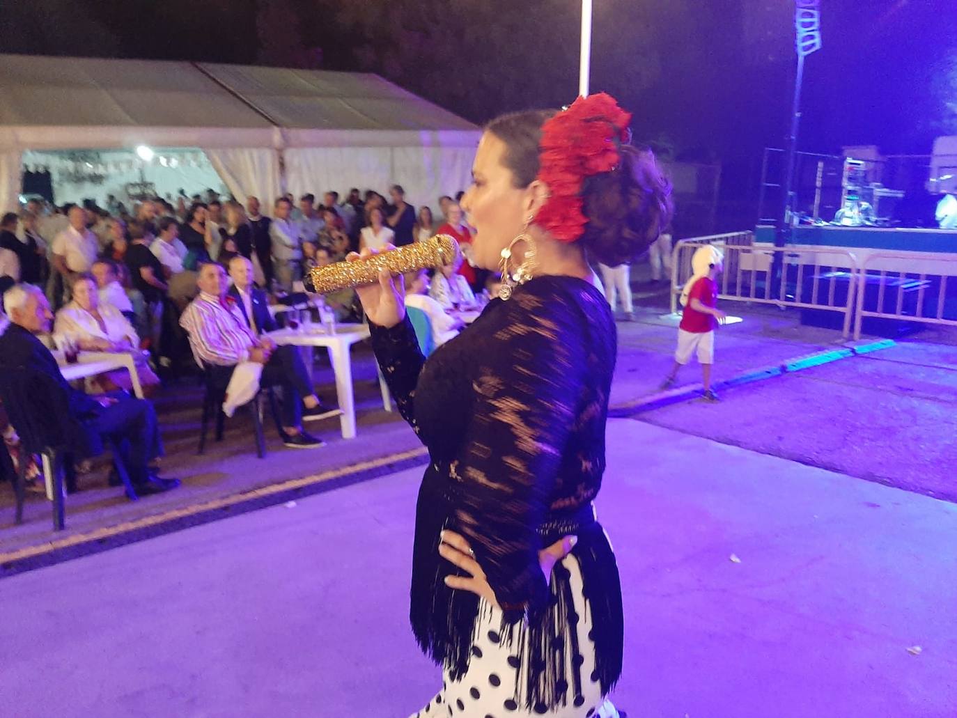 En la pista de baile de la Virgen
