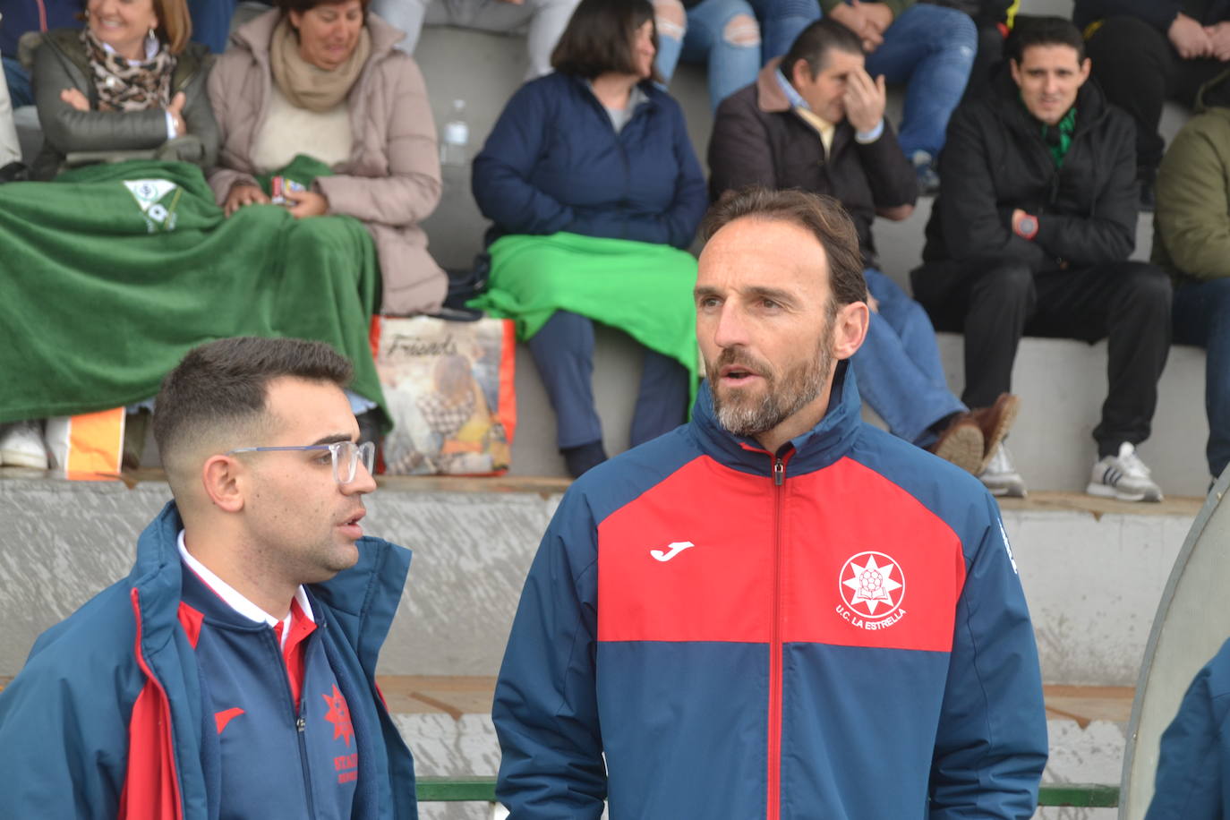 El entrenador Sabino y su lugarteniente 