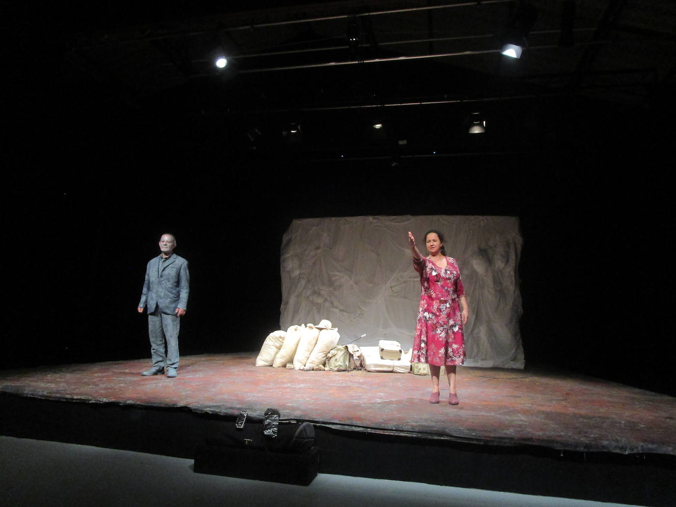 Escena de Amalia y el río