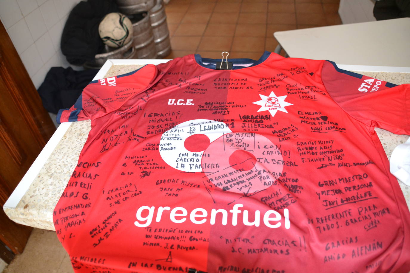 Camiseta firnmada