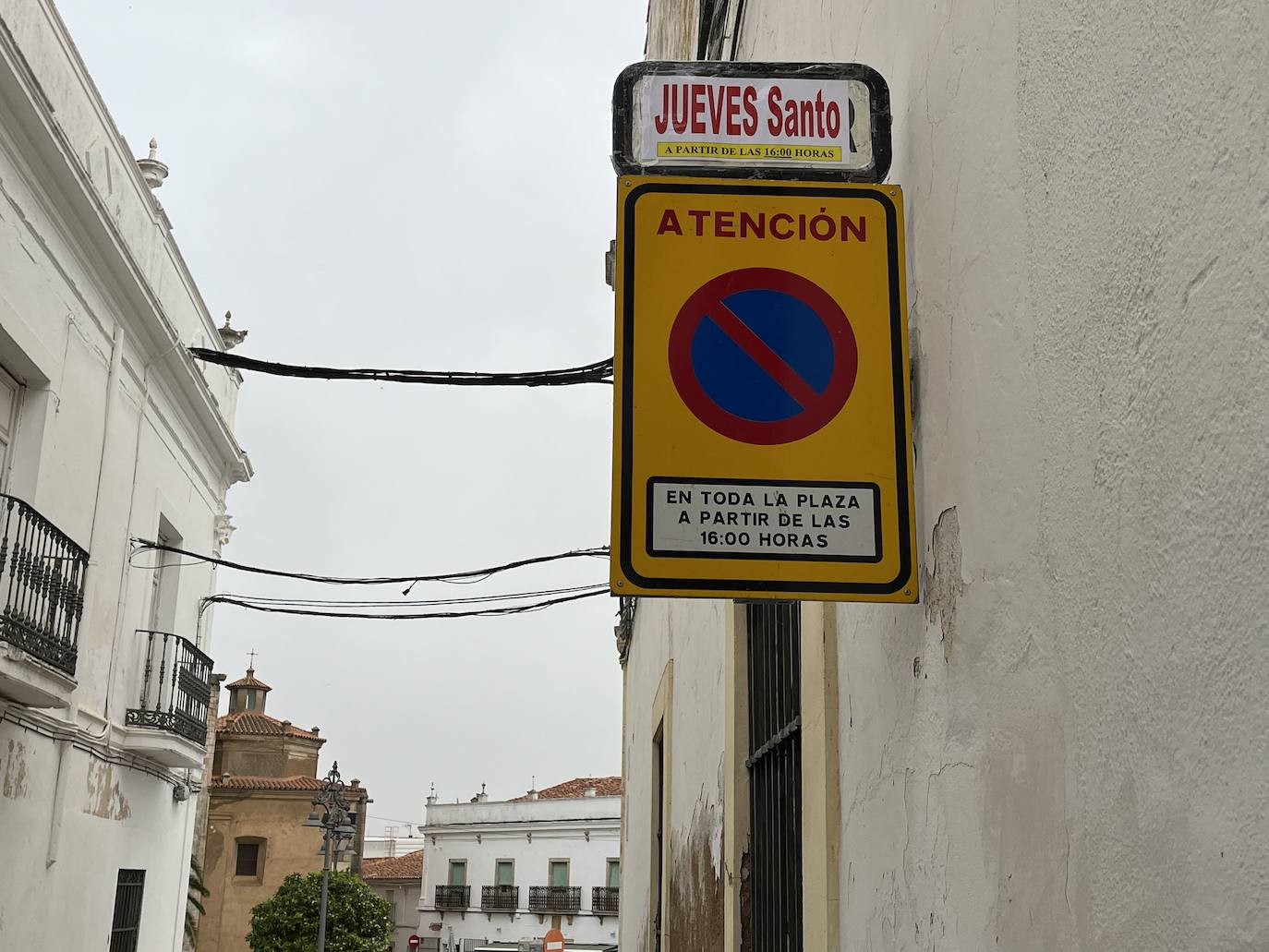 Los vehículos estacionados en las calles por los que discurran las procesiones de Semana Santa deberán ser retirados