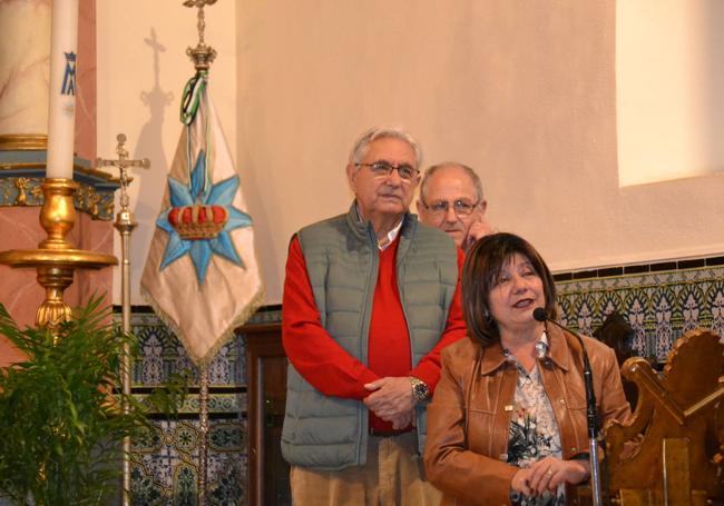 Dos de los Murillo, Mikín y Paco, junto a la hermana mayor de la Virgen de la Estrella