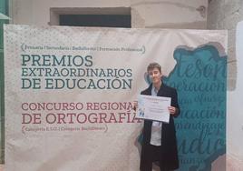 Hugo Hernández recogió el tercer premio del Concurso de Ortografía ESO convocado por la Junta