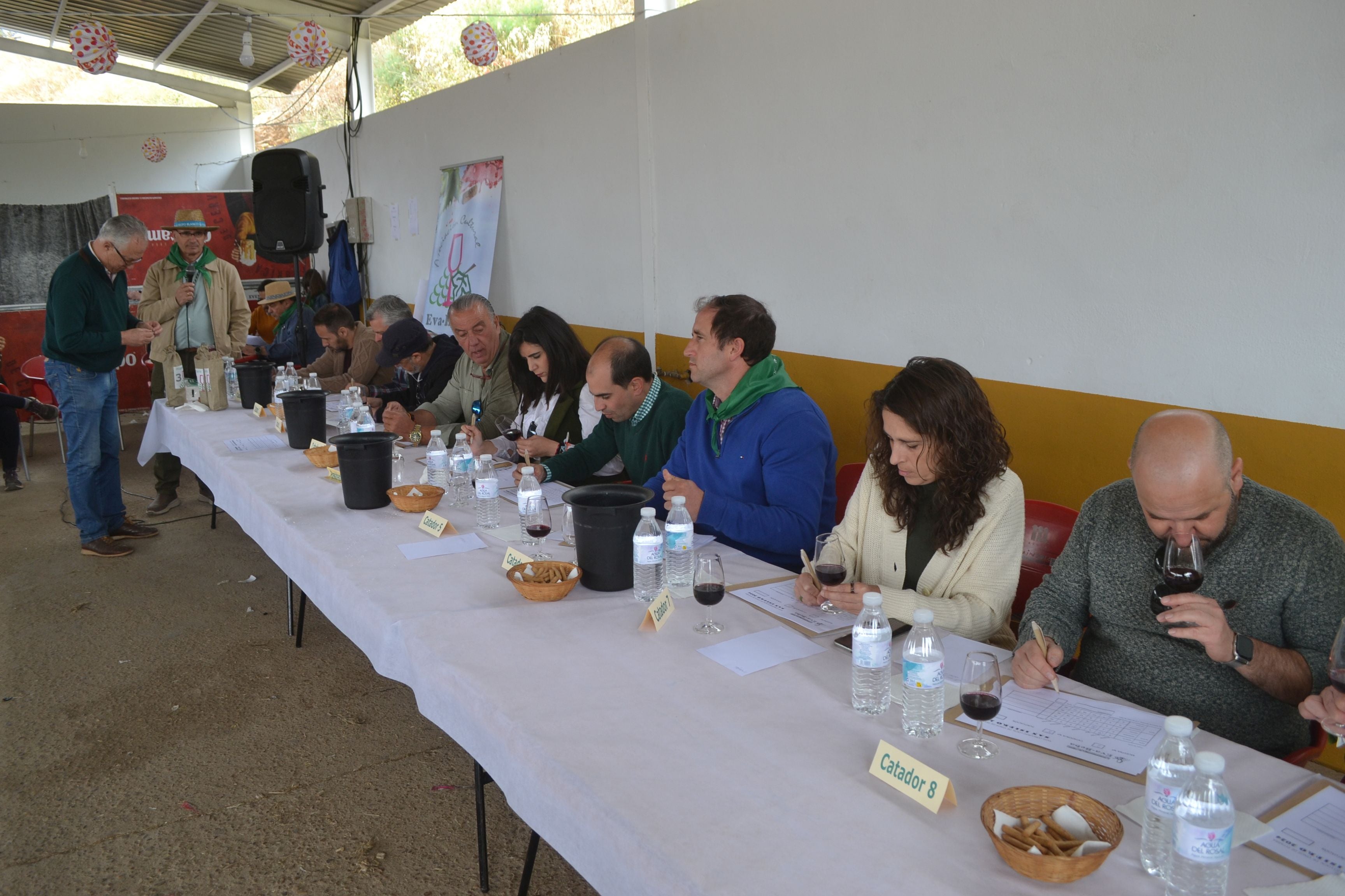 Jurado del concurso de vinos