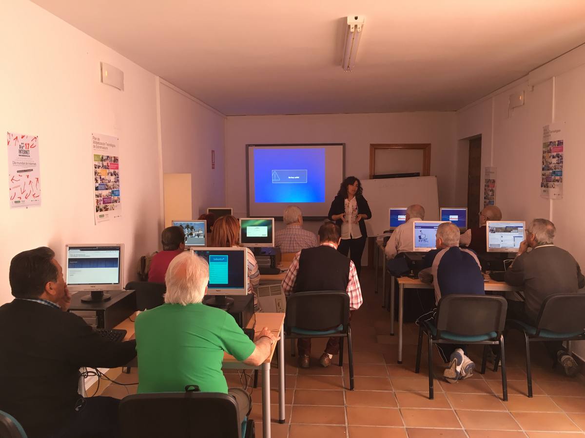 Los mayores han participado en un encuentro tecnológico