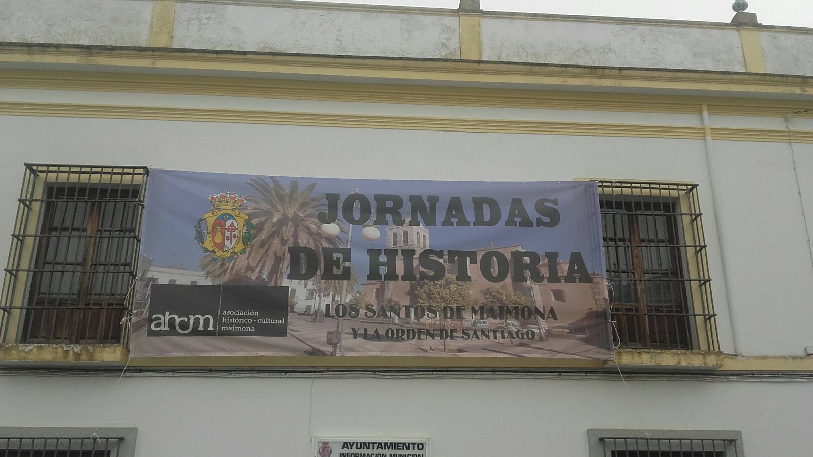Jornadas de Historia reflejadas en la fachada de la Casa de la Cultura 