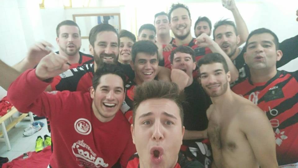 Las caras de felicidad siguen instaladas en el vestuario santeño