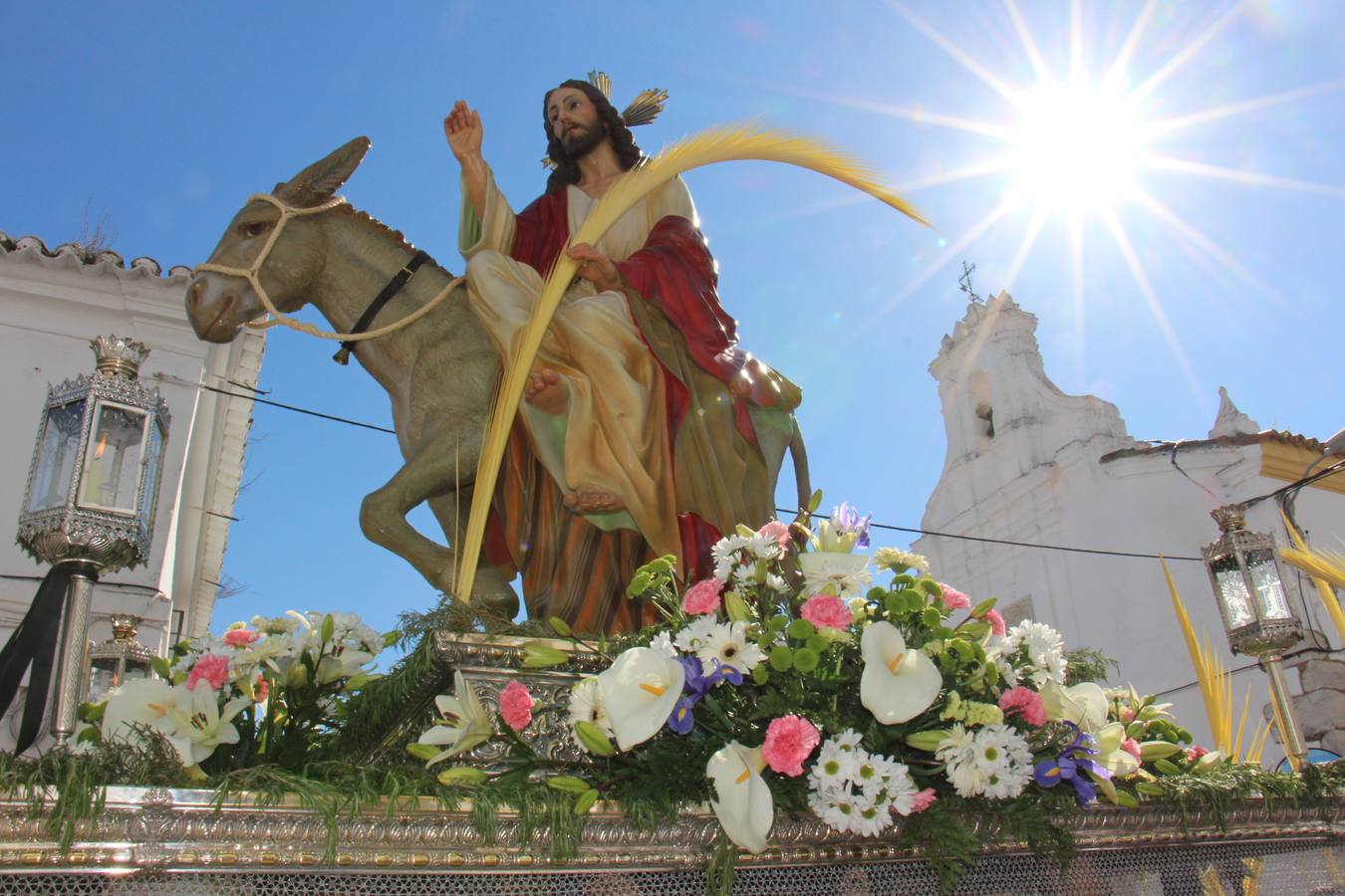 Con las procesiones de 'La Burrita' y Jesús Orante en el Huerto se inicia la Semana Santa