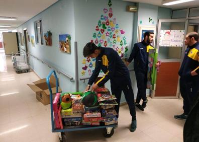 Imagen secundaria 1 - Entrega de regalos 