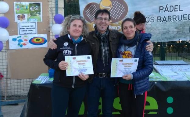 Imagen principal - Campeonas, finalistas y consolación, 3ª femenina 