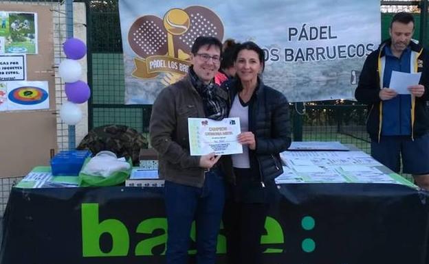 Imagen principal - Campeones, finalistas y consolación, categoría mixta 