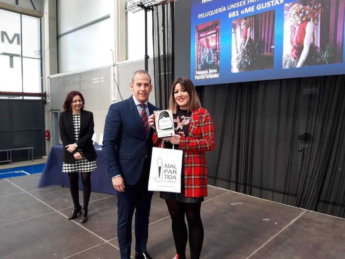 Entrega de premios de la rifa y los concursos de Navidad