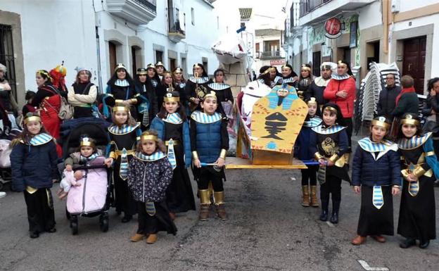 Imagen principal - &#039;La Cañada&#039;, primer premio del Entierro de la Sardina