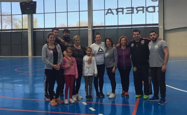 Participantes en el taller de autodefensa 