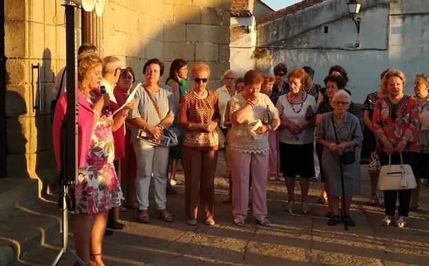 La lectura del manifiesto precedió al tiempo de silencio. 