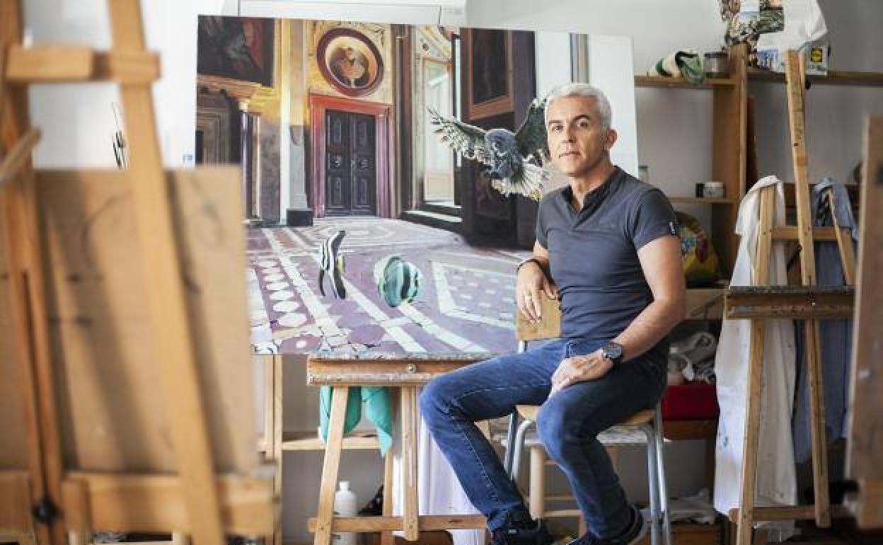 Juan José Narbón avanza en esta etapa creativa por la senda del hiperrealismo.