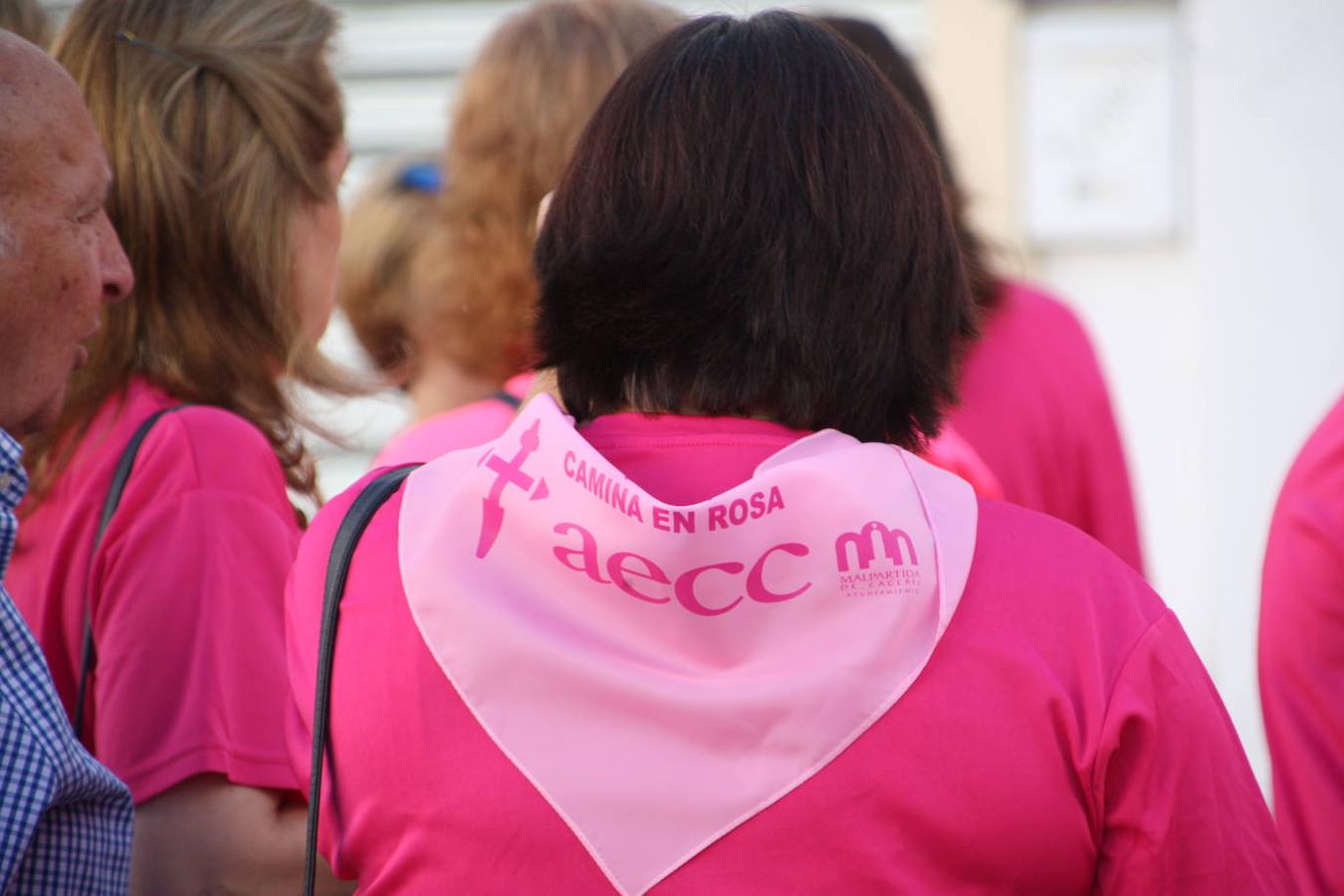 El 6 de octubre se celebró la V Marcha Rosa Contra el Cáncer de Mama de Malpartida de Cáceres, organizada por la junta local de Malpartida de Cáceres de la AECC, con la colaboración del Ayuntamiento de la localidad. Tras la marcha los asistentes disfrutaron de una degustación de migas, elaboradas por Juan García y voluntarias. Finalizaron con una exhibición de zumba y bodycombat.