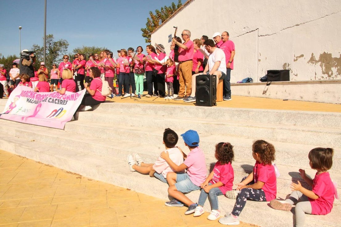 La Asociación Cultural La Siembra unió sus vocesen dos canciones 