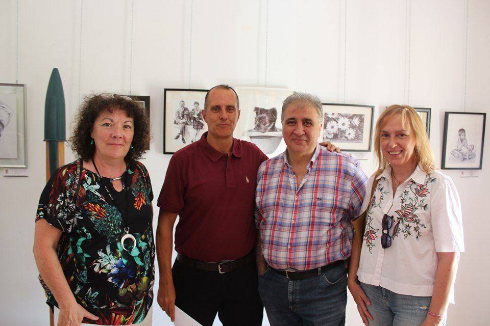 Belén Corchero a la izquierda y Pepa Silgado, segunda en el certamen, ambas de Imagynarte. 