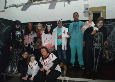 Imagen secundaria 1 - 'El trono fantasma', 'Pelis de terror' y 'Los Saw', ganadores de cada categoría. 