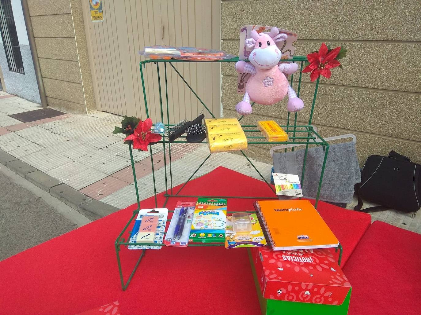 Ejemplos de productos con los que rellenar las cajas. 