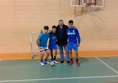 Imagen secundaria 1 - &#039;BTS&#039; y &#039;Toshiba&#039;, campeones y subcampeones del Torneo 3x3 de Fútbol Sala de Navidad
