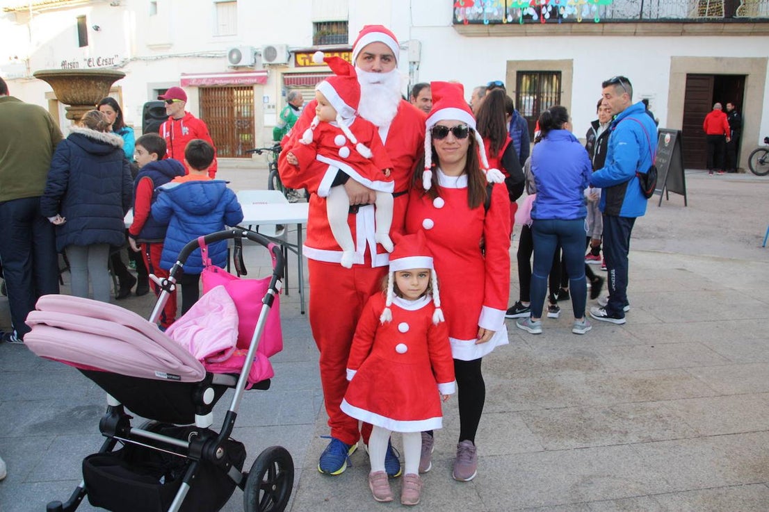 Familias enteras despidieron el año corriendo.