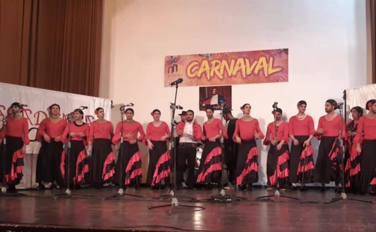 'Lowcostodio' gana el concurso de chirigotas. 